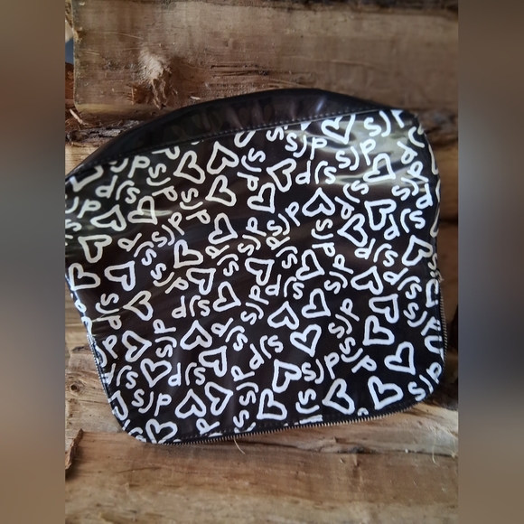 SJP by Sarah Jessica Parker Black and White Heart Pouch - Picture 1 of 5